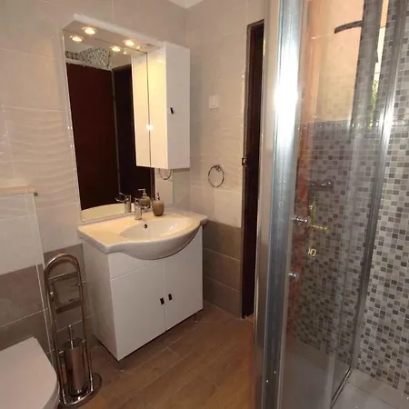 In Valbandon/istrien 33659 Apartamento *
